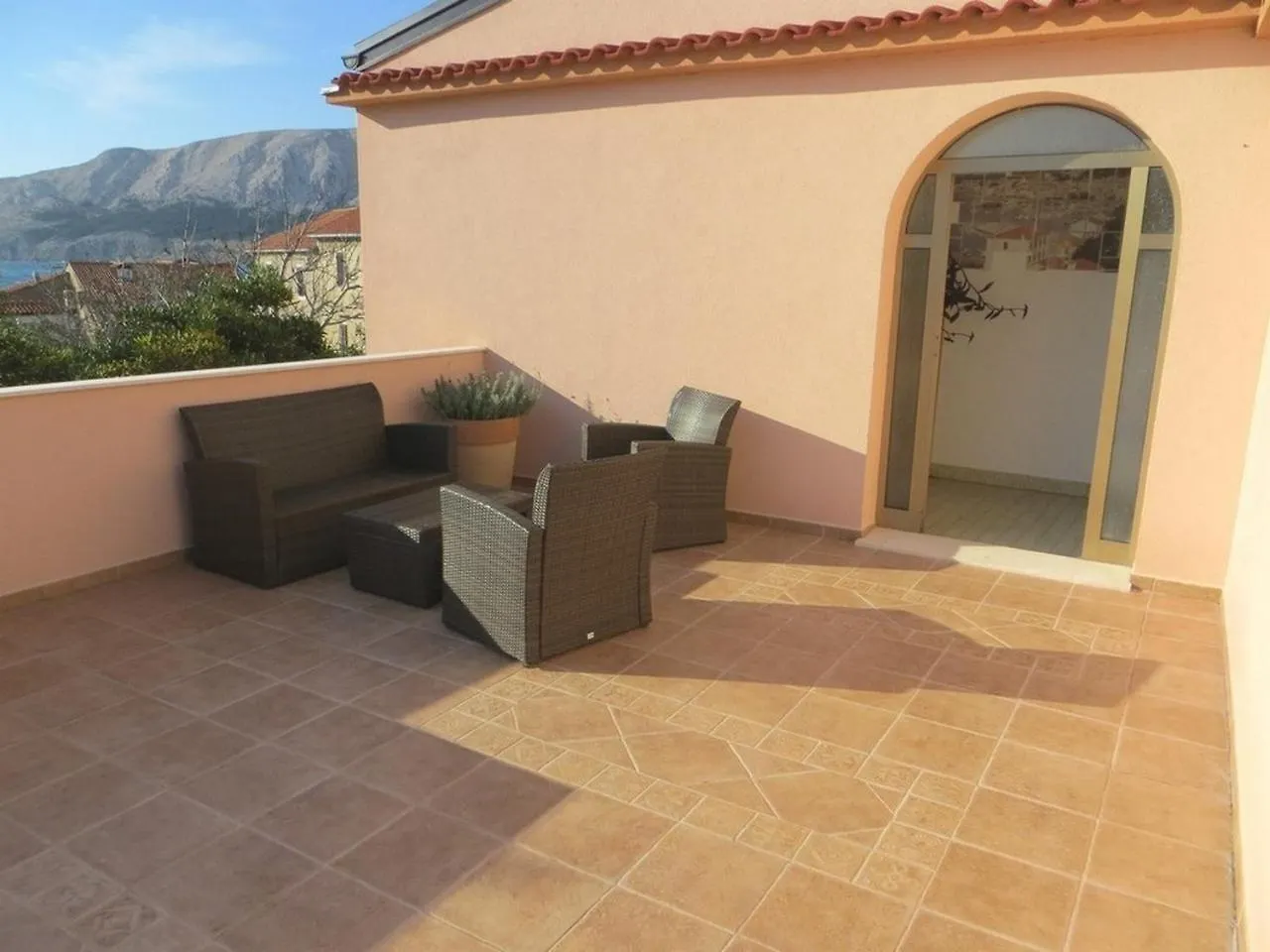 Apartment And Rooms Kristina Baska  Croatia