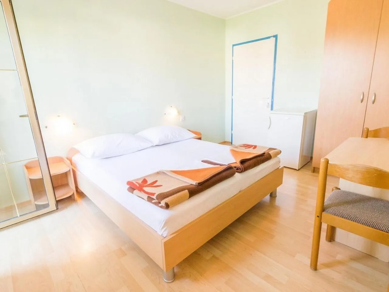 Apartment And Rooms Kristina Baska  0*, Baska (Krk) Croatia