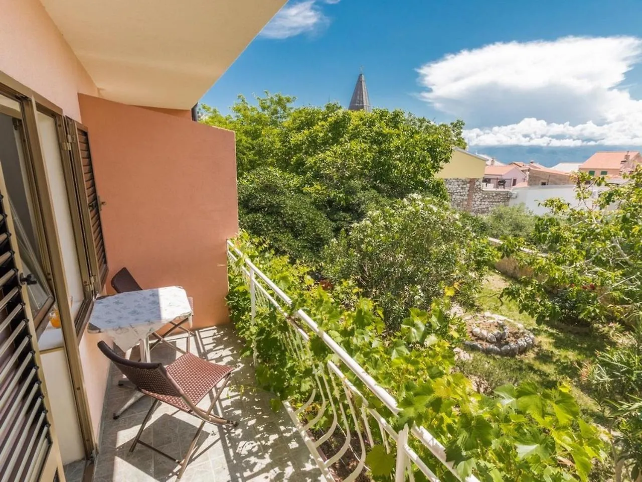 Apartment And Rooms Kristina Baska  Croatia